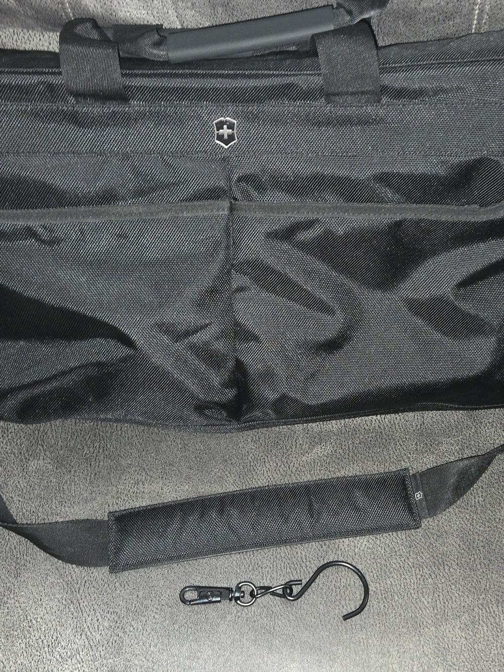 Victorinox WERX Deluxe Garment Sleeve, Carry-On /UNISEX